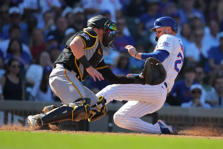 Bregman hits 25th homer and  Cubs pound the Pirates